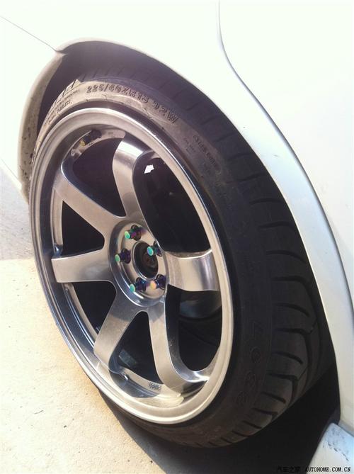 10j的轮毂用多宽的胎阿?