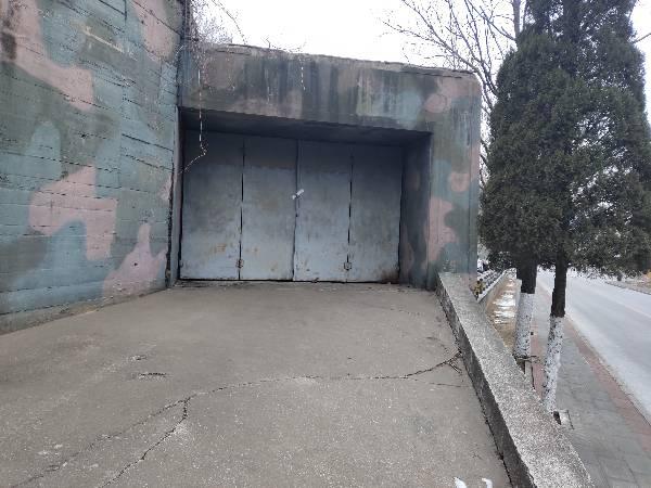 也不知道对不对,这是不是北京地铁1号线高井站