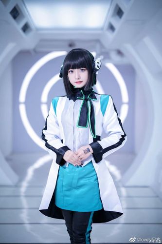 cos |《假面骑士》伊兹 是电池没鼓包的小秘书!(～~▽~)