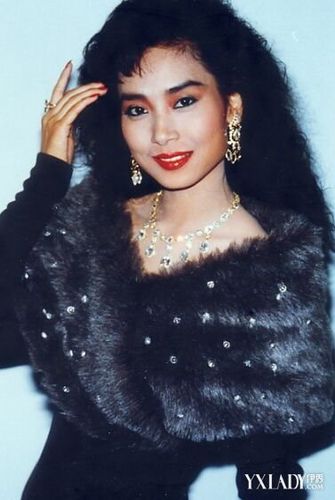 娱乐 八卦 明星资料 / 正文 人物评价: 邝美云,是港姐中身份最多的一