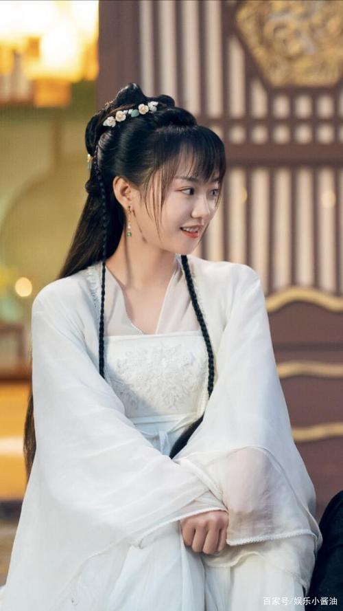 《离人心上》胡意旋美图分享,浓妆艳抹总相宜形容她太