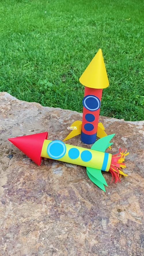 纸筒做航天手工立体火箭