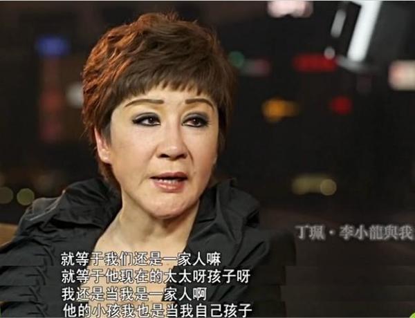 67岁向华强与前妻丁佩所生大女儿向咏恒正面照曝光美得不行