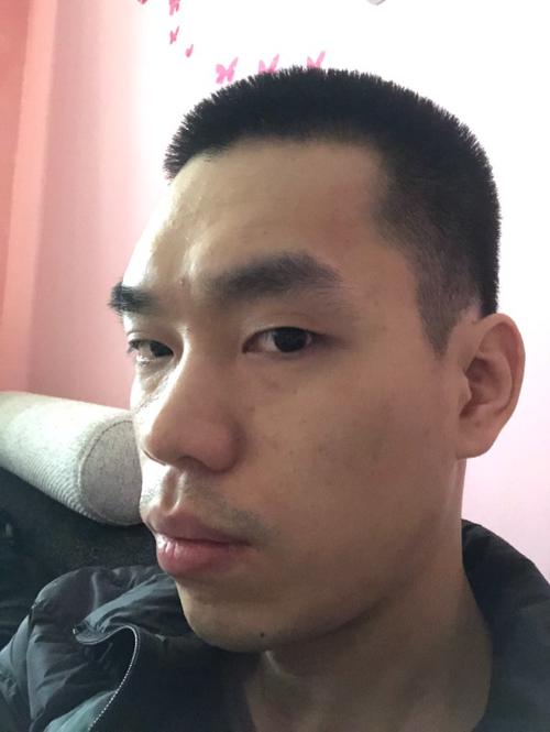 面相求解 眉骨高 印堂显凹 面相上请大师指点90