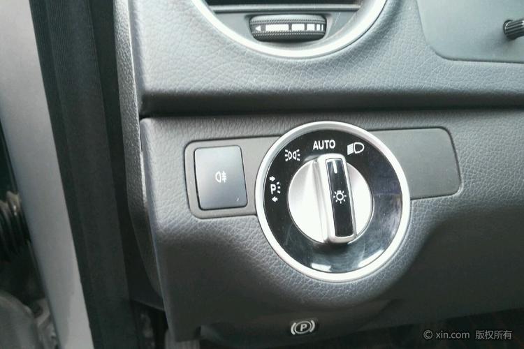 奔驰c级 2011款 1.8t 自动 c200时尚型cgi