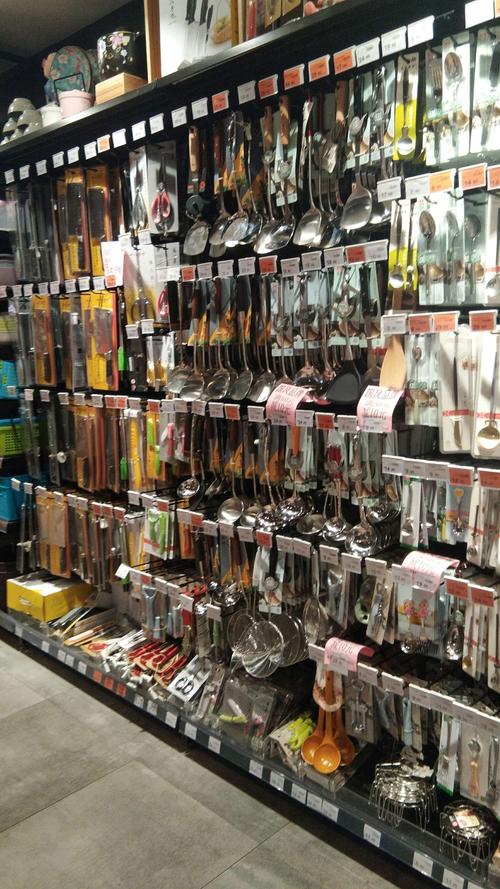 日杂陈列图片