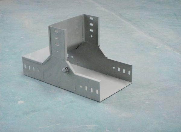 垂直三通槽式电缆桥架供应商