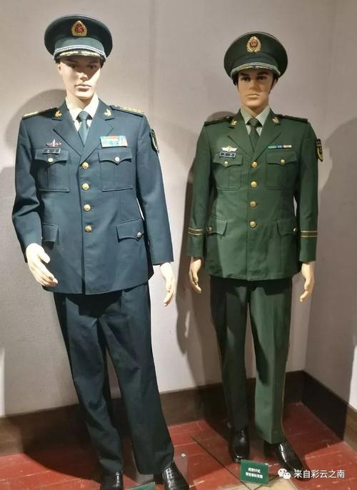 精彩的解放军军服暨军队徽章展在云南讲武堂开幕了!