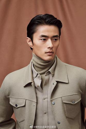 新面孔学员,亚洲男模一哥赵磊出镜《时装男士》十月刊,远赴古"丝绸