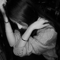 女生头像伤感不带字黑白,把不开心的回忆藏起来