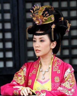 热点推荐 正文  虽然古代四大美人之一的杨贵妃,是身材丰满的美女,但