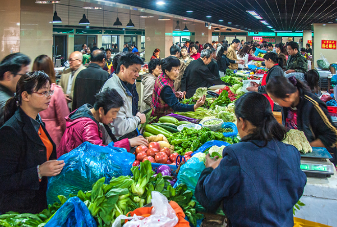 菜市场变少了,大家买菜怎么办?