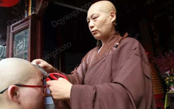 【心酸】如东一名19岁妙龄少女削发为尼