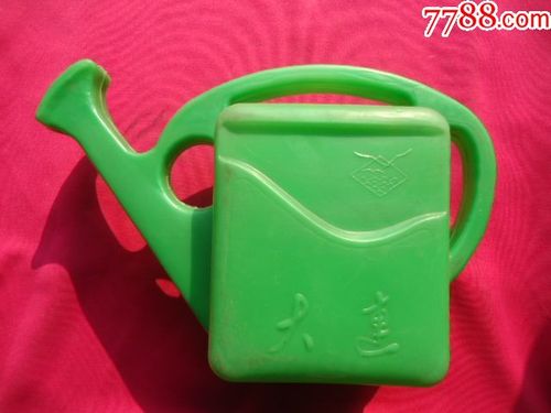 八十年代怀旧塑料浇花水壶_塑料工艺品【中国收藏品专卖店】_第2张