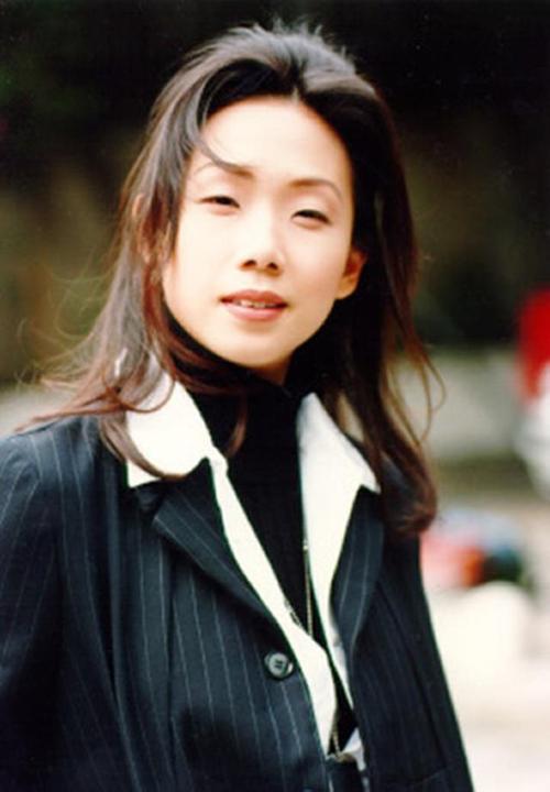 脸小的人更漂亮?盘点那些大脸的女明星,好不好看关键