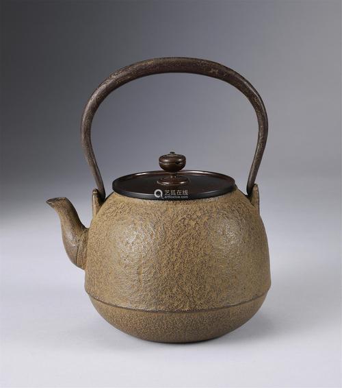 桥本辰敏造素地纹铁壶