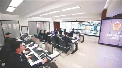 三尺接警台 情牵万家安