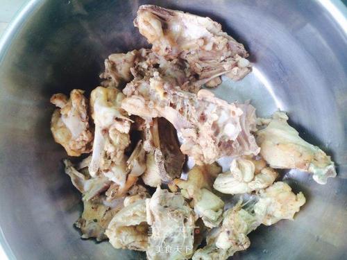 酸甜辣炒鸡骨架