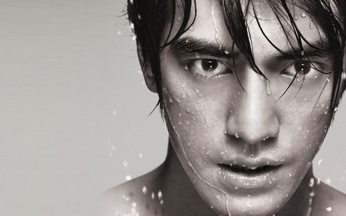 帅气影星金城武桌面壁纸