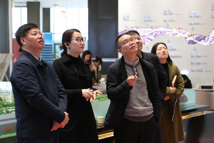 娄底经开区党委书记陈奉文带队考察润和城