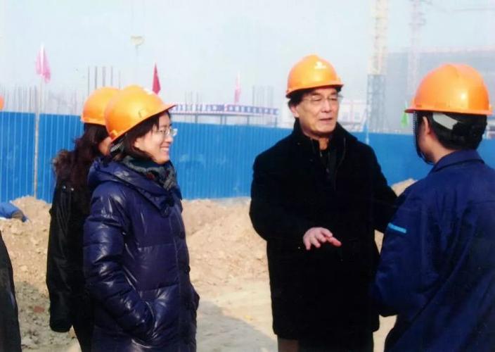 齐鲁制药李伯涛获"纪念改革开放40年医药产业功勋人物