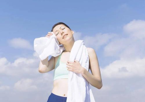 健康|夏季出汗有讲究!这11种出汗是身体在报警