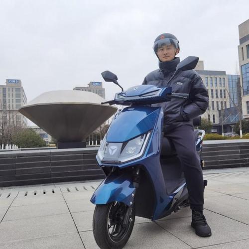 冬季电动车如何突破续航瓶颈雅迪冠能t5探索出新方法