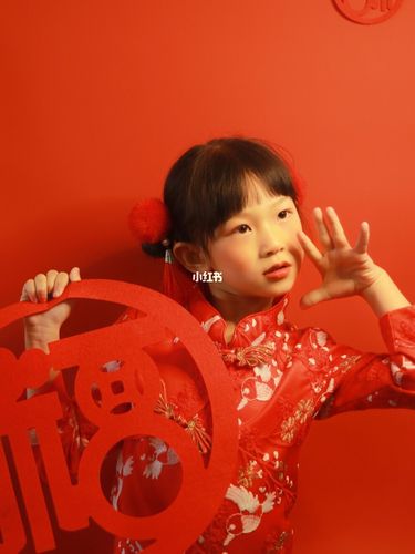 喂,新年快乐|儿童过年写真分享_写真_新年去哪玩_美图