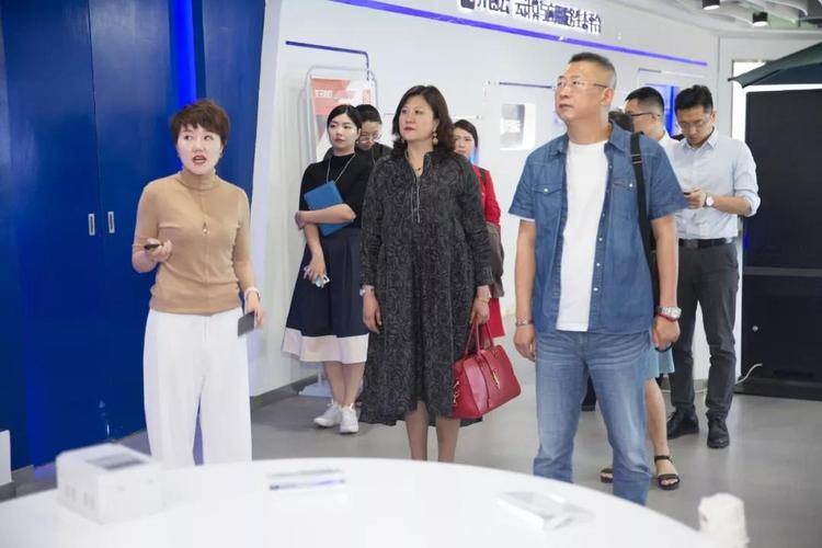 欧乐堡考察团到访开创集团