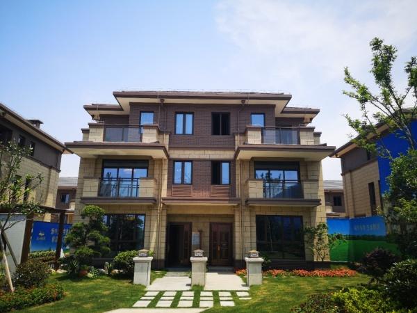 南京句容龙山湖花园别墅【句容龙山湖花园别墅】新资讯【营销中心】