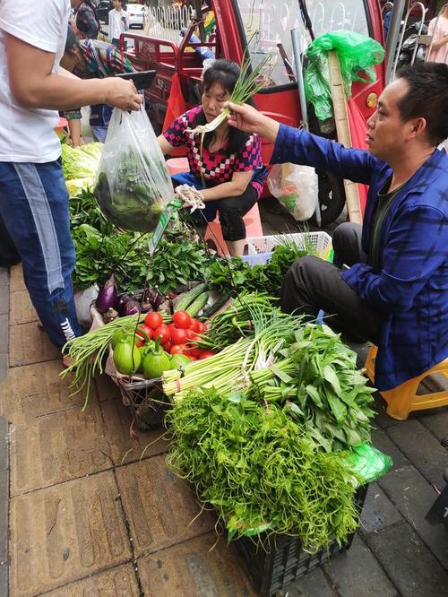 地摊经济如火如荼!