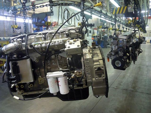 拉力赛上连续16年夺取卡车组冠军,大名鼎鼎的俄罗斯卡玛兹车队吧,这支