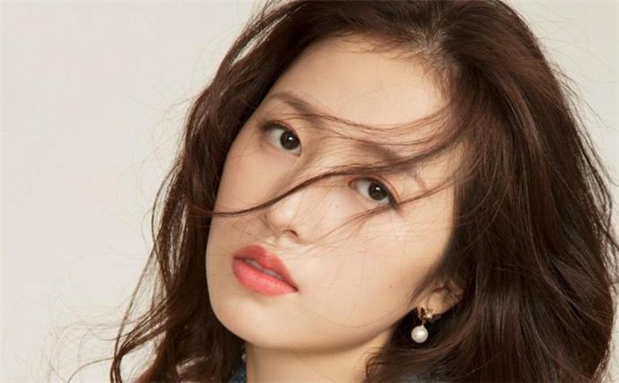 周雨彤是哪个公司的艺人周雨彤演过什么影视作品