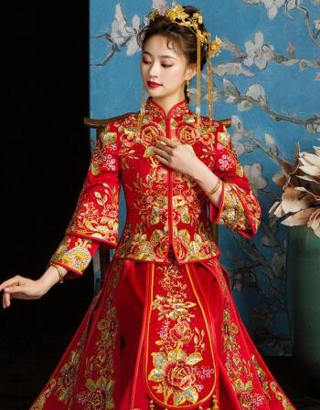 秀禾服新娘出阁服结婚礼服中式婚纱敬酒服秀和服x74手工烫钻飘逸裙摆