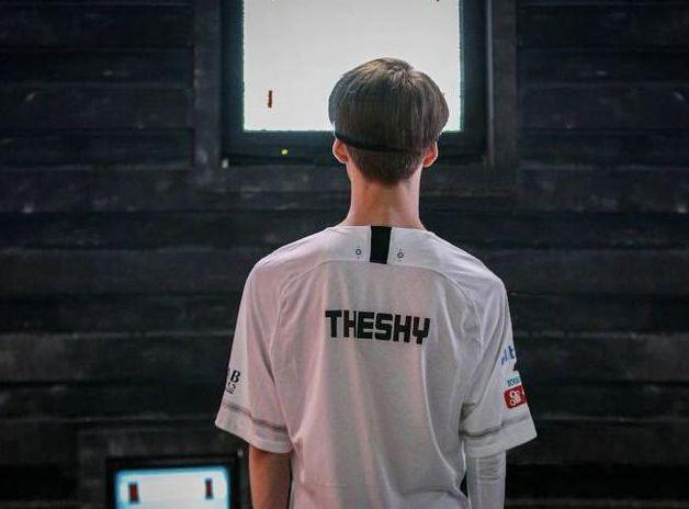 lolhuanfeng怒喷wbg管理层theshy加盟让队伍变得不和谐