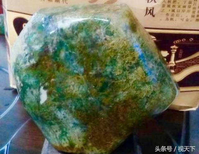 在国内具有影响力的有柳州大化,崂山绿石,黄蜡石,长江红碧玉,三江彩