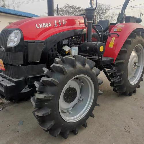 东方红动力四驱六缸1804耕地拖拉机农用东方红180马力