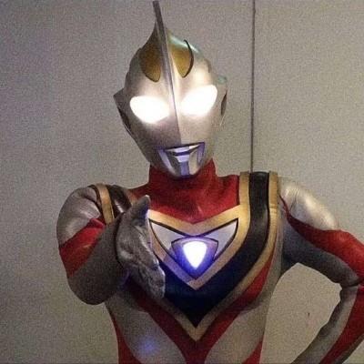 一组奥特曼搞怪头像