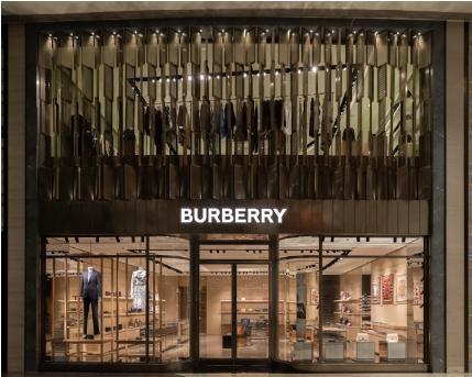 数据来自 burberry 官网集团董事长 gerry murphy 对于品牌情况充满