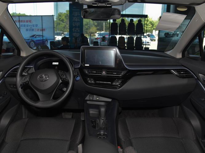 日本合资的代步suv,低油耗自动挡开不坏,实拍奕泽izoa