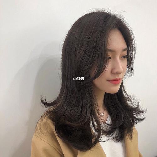 【在韩国很流行的烫发 很显年轻的中长发型】_烫发_韩国_中长发_发型