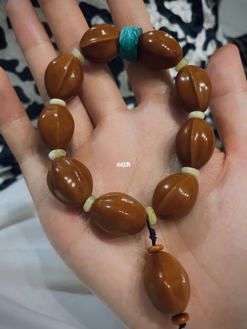 一个月的橄榄核鲨鱼背_鲨鱼_文玩_手串_豫园自由行热门攻略_豫园_解压