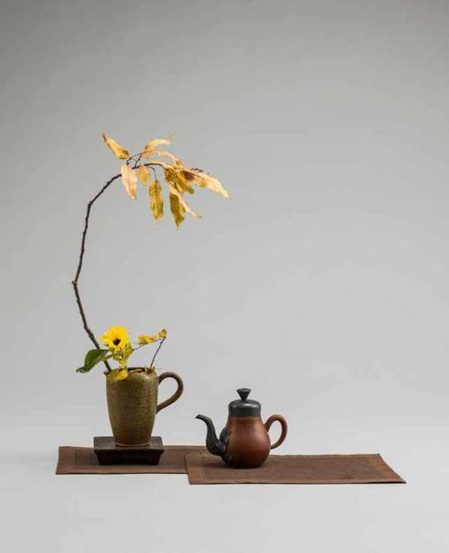 花艺| 茶道"佛系"插花,抖落一身尘俗