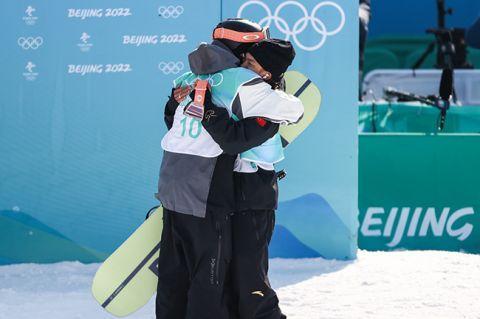 2月15日,在北京冬奥会男子单板滑雪大跳台的决赛场,苏翊鸣在决赛中