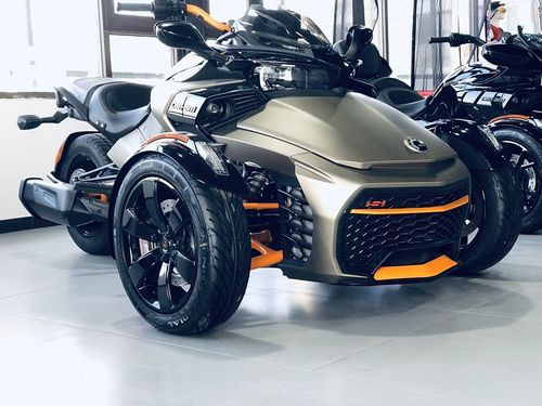 庞巴迪spyder f3-s