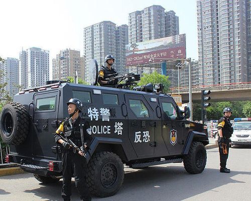 西安特警配备百万元反恐防暴车