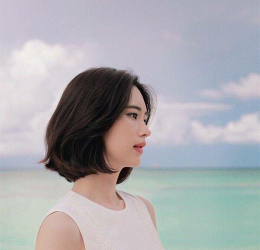 女头 短发 清新 简约