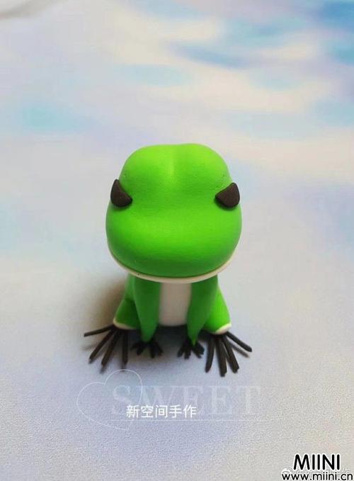 萌翻天的可爱粘土小青蛙玩偶做法