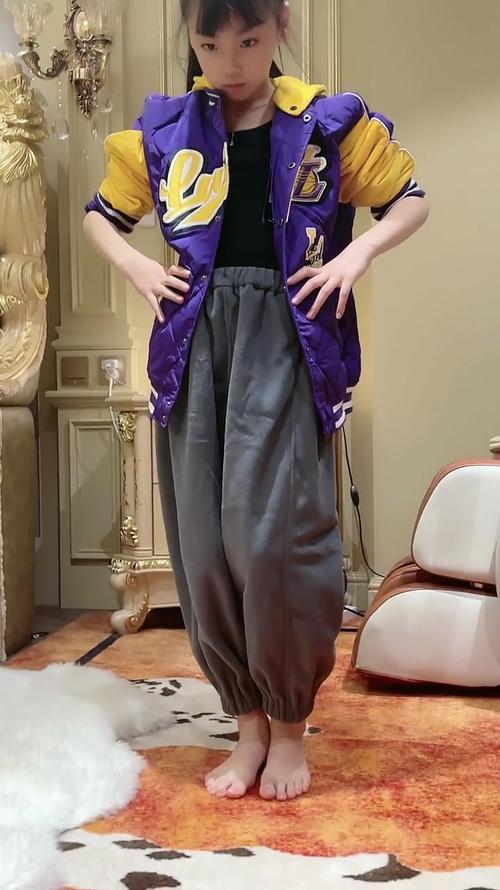 焱娃娃的这张脸越看越感觉精致早晚能进娱乐圈吧