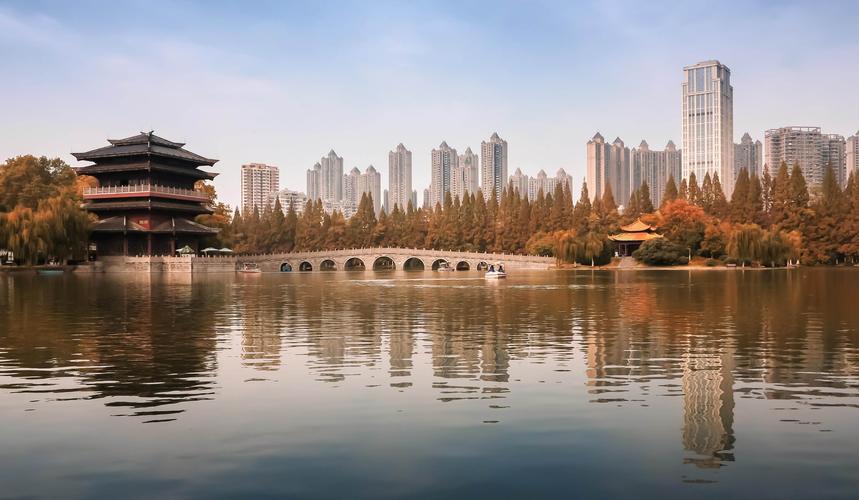 合肥 逍遥津秋色迷人